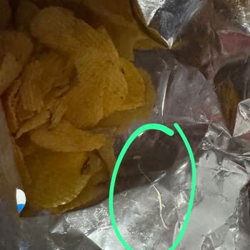 Cips Paketinde Plastik Madde Şoku
