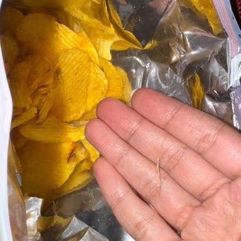 Cips Paketinde Plastik Madde Şoku