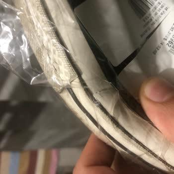 Converse Ayakkabılarında Beklenmedik Yırtık Ve Yetersiz Müşteri Hizmetleri