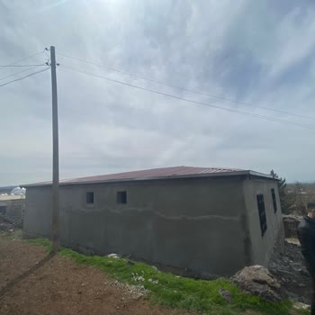 Yüksek Gerilim Hatları Tehlike Saçıyor: Acil Önlem Talebi