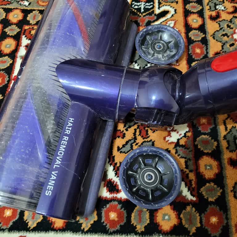Dyson Süpürge Başlık Sorunu: Dayanıksız Parçalar