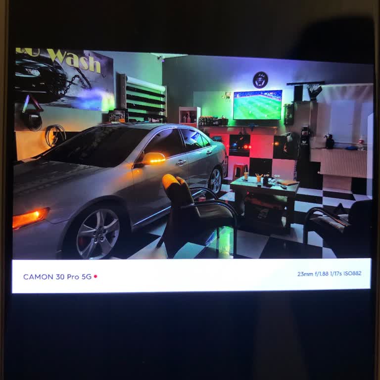 Tecno Camon 30'da Fotoğraf Altı Bilgi Sorunu