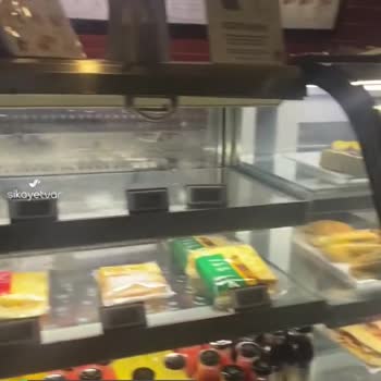 Arjantin Caddesi Starbucks Müşteri Seçiyor