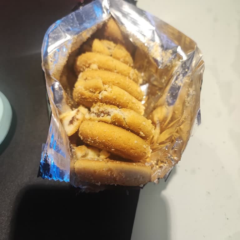 Bayramda Hayal Kırıklığı: Kırık Bisküvi Ve Çikolatalar