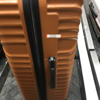 Havaalanında Valiz Hasarı Ve Yetersiz Destek