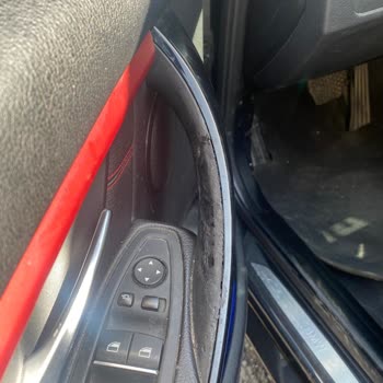 BMW 320i Kapı Kollarında Kronik Aşınma Sorunu