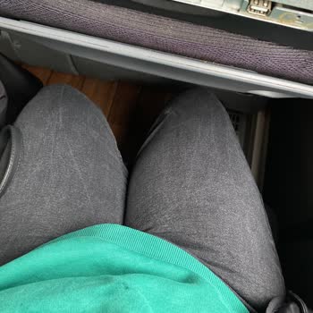 Dar Koltuk Mesafesi Ve Rahatsız Yolculuk Deneyimi