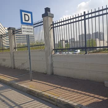 Mersin Şehir Hastanesi Önünde Bekleme Sorunu