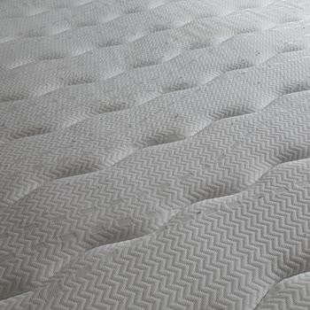 Lova Yatak: Sorunlarla Dolu Bir Deneyim