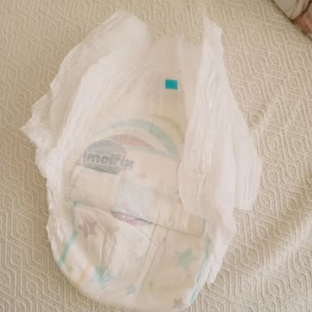 I Bought Molfix Size 7 Diapers but Got Defective Packs with Open Side Bands