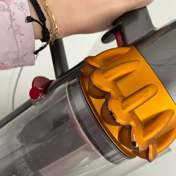 Dyson Süpürge: Beklenmedik Plastik Sorunları