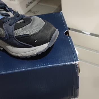 FLO Ayakkabıcılıkta Kalitesiz Ürün Ve Müşteri Hizmetleri Sorunu