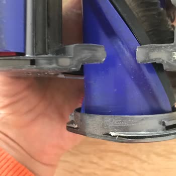 Dyson V8 Modelinde Parça Ayrılması Sorunu