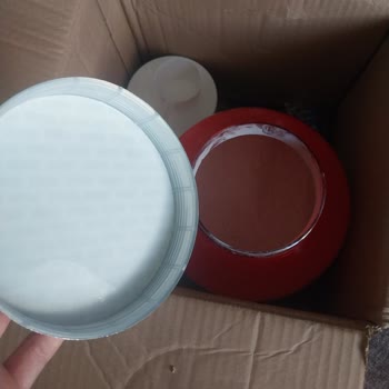 Açık Jelatinli Ve Dökülmüş Protein Tozu Teslimatı