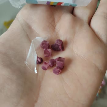 Oyun Hamurunda Tehlikeli Cam Parçaları