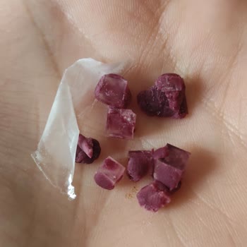 Oyun Hamurunda Tehlikeli Cam Parçaları