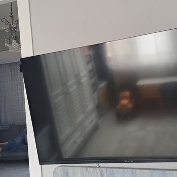 Yeni Alınan TV'de Duman Ve Servis Sorunu