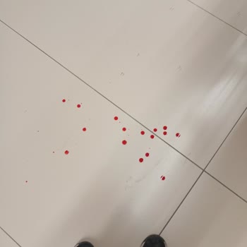 Gimsa Park AVM'de Tehlikeli Raflar