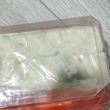 Küflü Peynir Ve Ezilmiş Kek: İletişim Sorunlarıyla Baş Başa