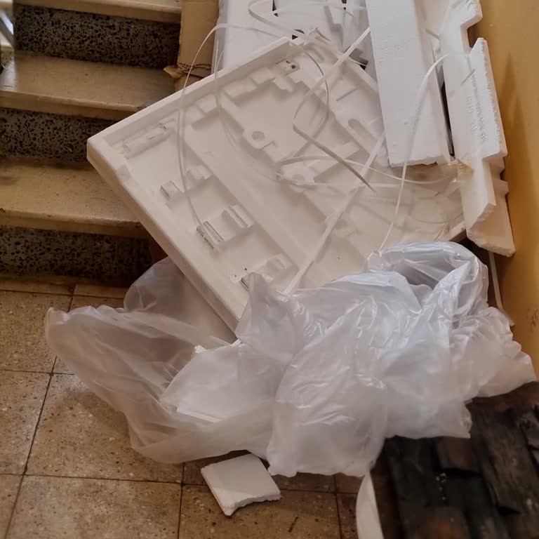 Özensiz Servis Hizmeti Ve Bırakılan Atıklar