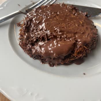 Oksijen AVM'de Hayal Kırıklığı: Yanık Tatlı Ve Eksik Sunum