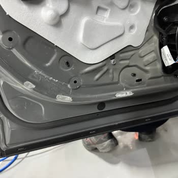 Peugeot Servis Hatası Nedeniyle Aracımın Sol Tarafı Boyalı Hale Geldi