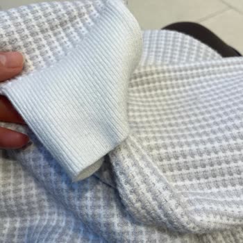 Oysho Mağazasından Alınan Kazak Tüylendi Ve İpleri Attı