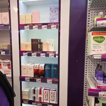 Gratis'ten Aldığım Parfüm Orijinal Değil, İade Sorunu Yaşıyorum