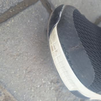 Slazenger Ayakkabıların Hızla Parçalanması