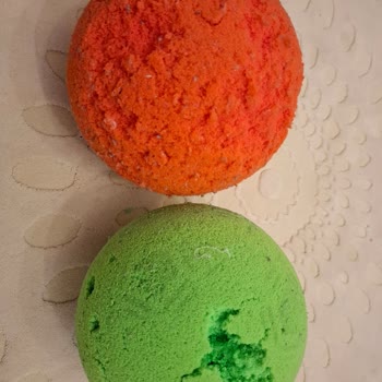 Kalitesiz Sünger Toplar Hızla Parçalanıyor