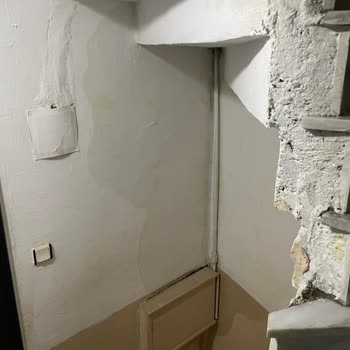 Su Saati Değişimi Sonrası Kriz: Duvardan Akan Su Ve İlgisizlik