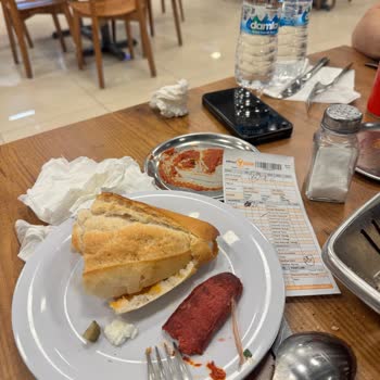 Köfteci Yusuf'ta Beklenmedik Sucuk Deneyimi