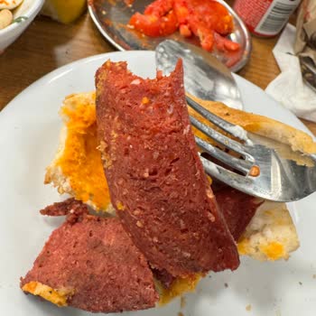 Köfteci Yusuf'ta Beklenmedik Sucuk Deneyimi