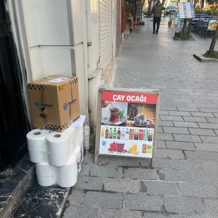 Avansas Teslimat Sorunları: Ürünler Sokağa Bırakıldı!