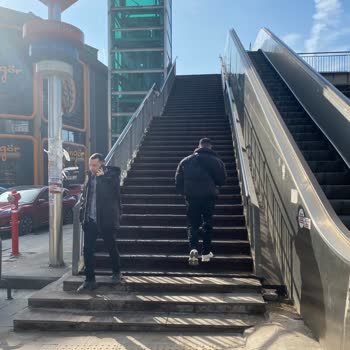 Terazidere Metro Durağında Süregelen Yürüyen Merdiven Ve Asansör Arızası