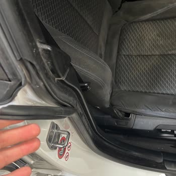 Beklenmedik Kalitesizlik: BMW'de Yırtılma Sorunu