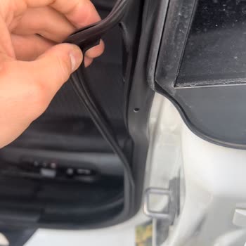 Beklenmedik Kalitesizlik: BMW'de Yırtılma Sorunu