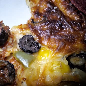 Migros'tan Aldığımız Pizza'da Saç Çıktı Misafirlerimize Mahcup Olduk