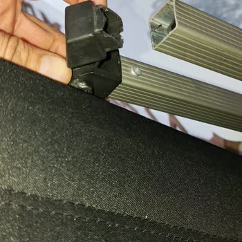 Nurgaz Campout Sandalyesinin Kırılan Parçaları Ve İletişim Sorunları