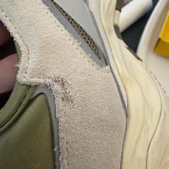 Adidas Ayakkabıda Beklenmeyen Kalite Sorunu!