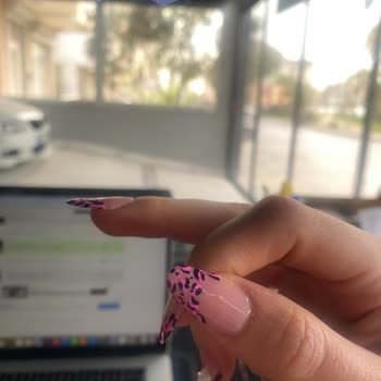 Ayşenur Ataç Beauty Tırnaklarımı Mahvetti