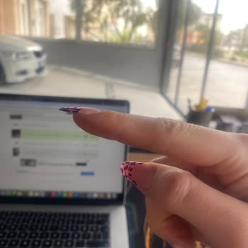 Ayşenur Ataç Beauty Tırnaklarımı Mahvetti