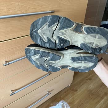 Skechers Ayakkabının Tabanı 4 Ayda Parçalandı