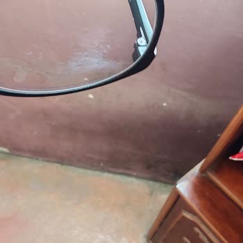 Kalitesiz Camlar: Kullanıma Rağmen Çizikler Oluştu