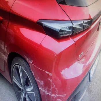 Park Halindeki Aracıma Çarpan Kiralık Araç Ve İlgisiz Firma