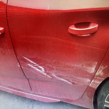 Park Halindeki Aracıma Çarpan Kiralık Araç Ve İlgisiz Firma