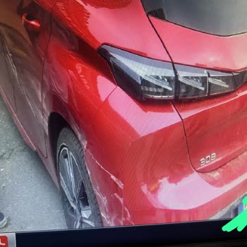 Park Halindeki Aracıma Çarpan Kiralık Araç Ve İlgisiz Firma