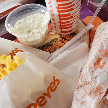 Popeyes Aksaray Şubesinde Müşteri İlişkileri Ve Ürün Teslimatı Sorunu