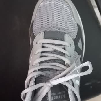 Kısa Sürede Renk Atan Ayakkabı Sorunu