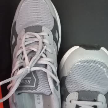 Kısa Sürede Renk Atan Ayakkabı Sorunu